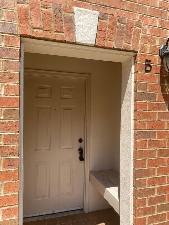1510 SW 25th Pl-Unit -Unit 5 in Gainesville, FL - Building Photo