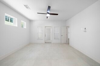 1015 W 24th St in Houston, TX - Building Photo - Building Photo