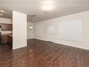 8910 San Lorenzo in Houston, TX - Building Photo - Building Photo