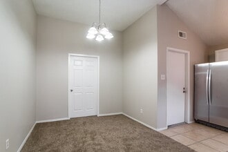 7010 Foxmont Ln in Humble, TX - Building Photo - Building Photo