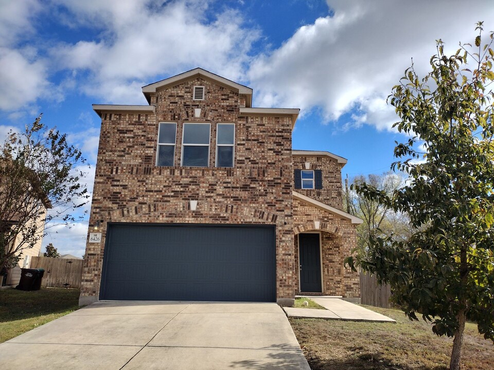 6426 Gerber Mdw in San Antonio, TX - Building Photo