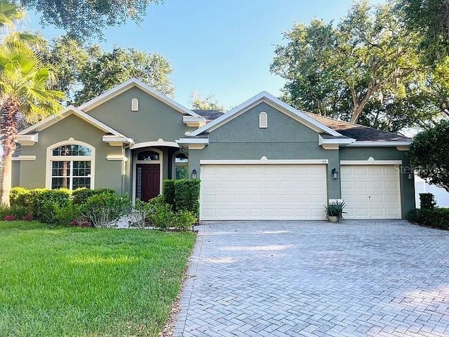 property at 105 E Blue Water Edge Dr