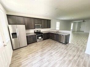 25564 Northpark Palm Dr in Porter, TX - Building Photo - Building Photo