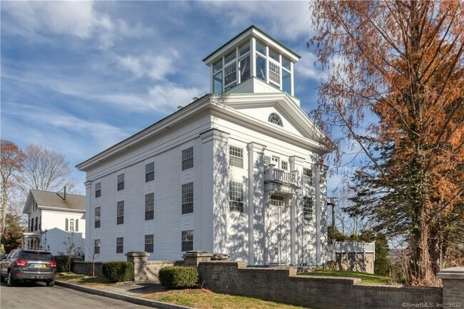 property at 33 Prospect St
