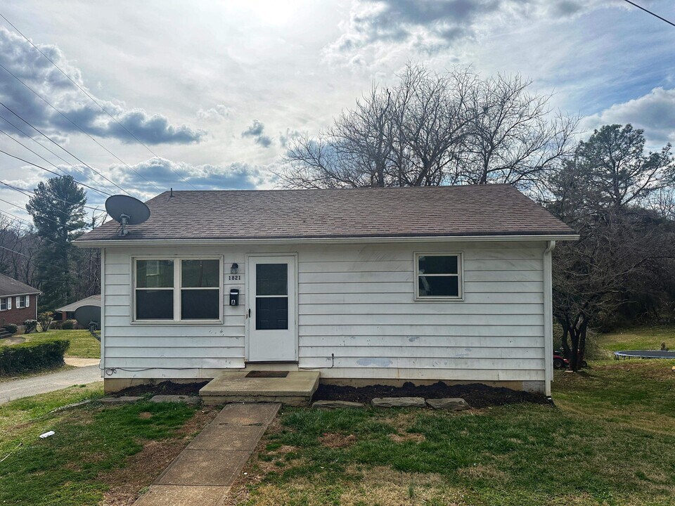 1821 Taylor St, Unit A Upstairs-Main Level in Lynchburg, VA - Building Photo