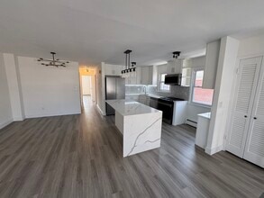 15704 17th Rd in Whitestone, NY - Building Photo - Building Photo