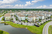 Village at Queens Harbour II in Myrtle Beach, SC - Building Photo - Building Photo