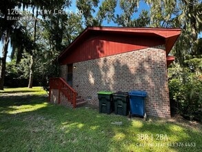 1206 Battery Creek Rd in Beaufort, SC - Building Photo - Building Photo