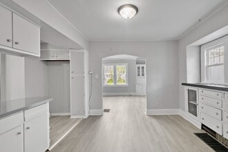 1719 Mansfield Rd in Toledo, OH - Building Photo - Building Photo