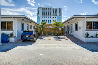 334 Grant St in Hollywood, FL - Building Photo - Primary Photo