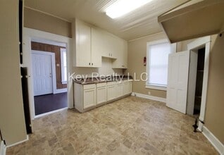 201 N 16th St in Alexandria, LA - Foto de edificio - Building Photo