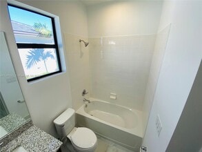 23572 SW 107th Pl in Princeton, FL - Foto de edificio - Building Photo