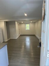 32 Zimmer Dr-Unit -right side in Sparrow Bush, NY - Building Photo - Building Photo