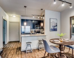 926 E 15th St in Plano, TX - Building Photo