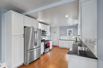 8 N Marshall St in Lancaster, PA - Building Photo - Building Photo