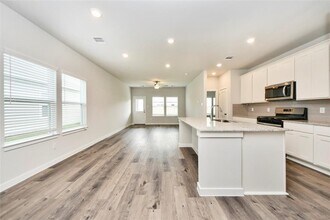 3939 Accolade Xing in Brookshire, TX - Building Photo - Building Photo