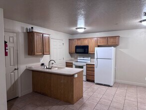 580 S Center St in Santaquin, UT - Building Photo - Building Photo