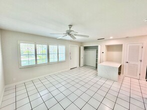 975 9th Ave S in Naples, FL - Building Photo - Building Photo