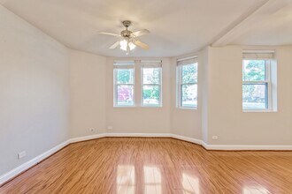 702 Reba Pl in Evanston, IL - Building Photo - Building Photo