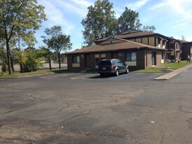 28710 5 Mile Rd, Unit 20710 in Livonia, MI - Building Photo
