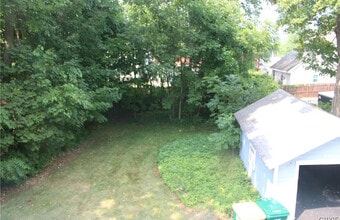 104 Lynhurst Ave in Syracuse, NY - Foto de edificio - Building Photo