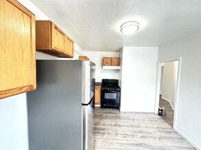 1323 83rd Ave in Oakland, CA - Building Photo - Building Photo