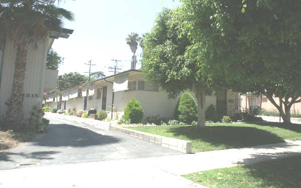 1811 Fremont Ave in South Pasadena, CA - Foto de edificio