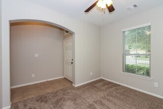 16342 River Wood Ct in Crosby, TX - Building Photo - Building Photo