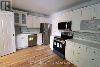 342 EGLINTON Ave in Toronto, ON - Building Photo - Building Photo