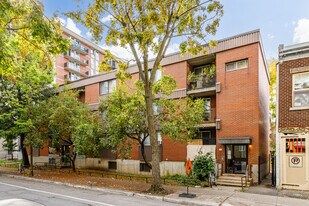 4114-4118 De Mentana Rue in Montréal, QC - Building Photo
