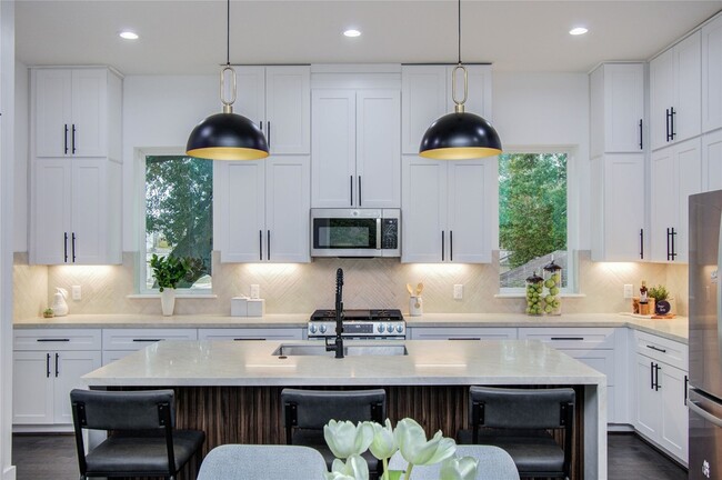 property at 5024 Winnetka St