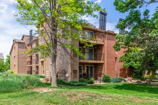 4899 S Dudley St in Denver, CO - Building Photo