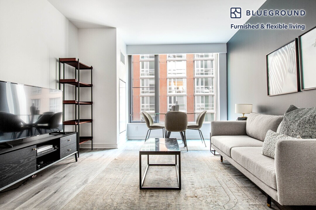 949 First St SE-Unit -FL4-ID266 in Washington, DC - Building Photo