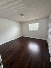 800 Kanner Dr in Fort Pierce, FL - Building Photo - Building Photo