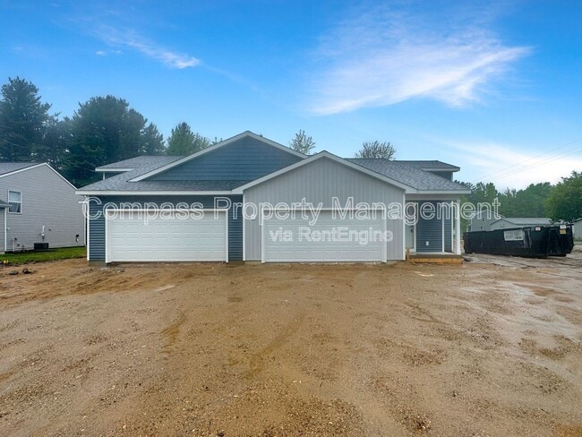 18785 174th Ave in Spring Lake, MI - Building Photo - Building Photo