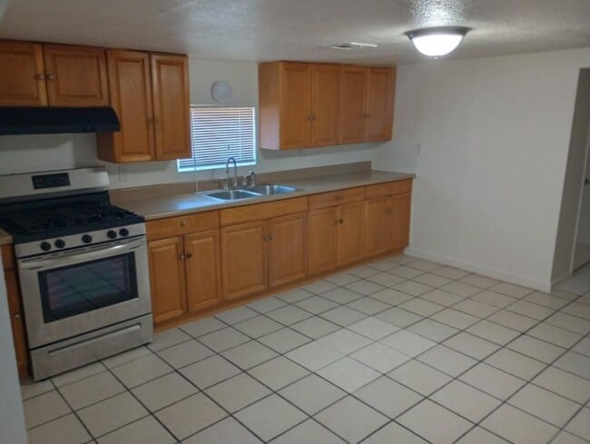 101 E 13th St in Eloy, AZ - Building Photo - Building Photo