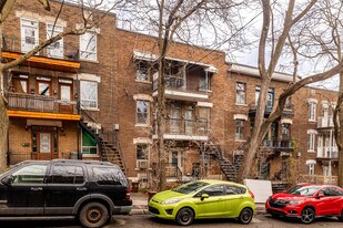 2541-2545 Sheppard St in Montréal, QC - Building Photo