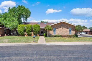 1800 W 23rd St in Odessa, TX - Building Photo