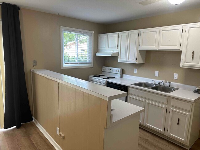 2500 Redwood Ct in Albany, GA - Building Photo - Building Photo