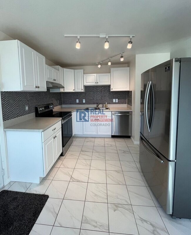 918 Mesa Ct in Windsor, CO - Building Photo - Building Photo