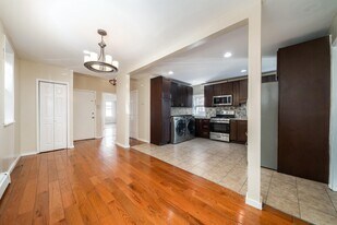 65 Paterson St in Jersey City, NJ - Building Photo