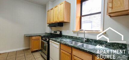 4311 N Sheridan Rd, Unit 2 in Chicago, IL - Building Photo - Building Photo