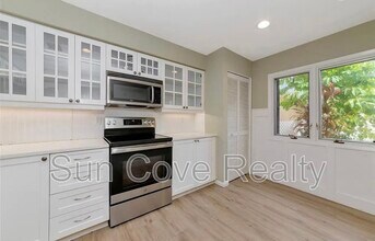 4518 Ascot Cir S in Sarasota, FL - Building Photo - Building Photo