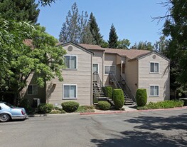 Bella Lago Apartments in Marysville, CA - Building Photo