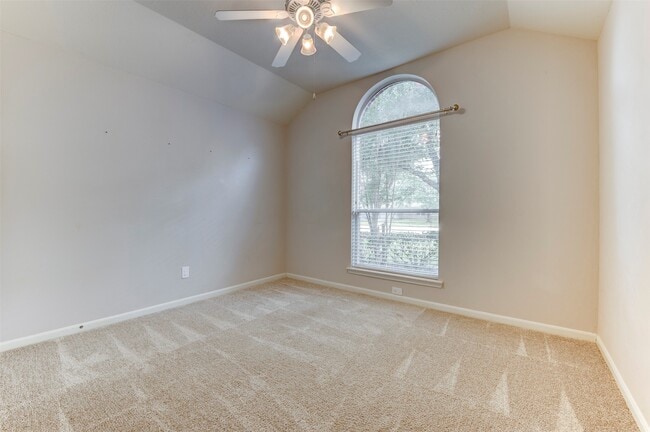 property at 4934 Bonny Loch Ln