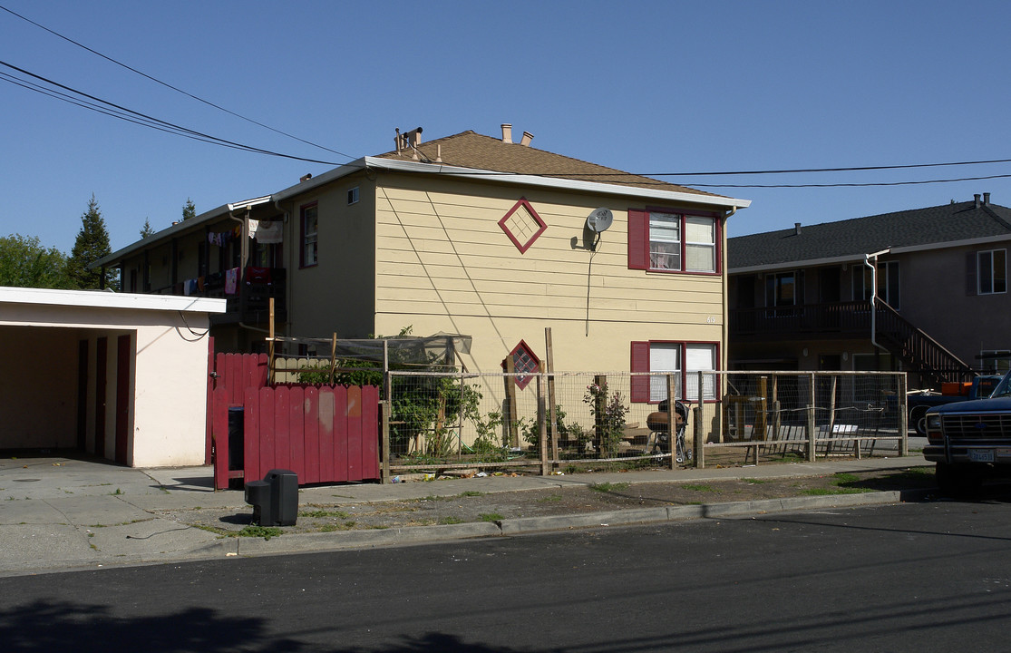 619 Manzanita St in Redwood City, CA - Building Photo