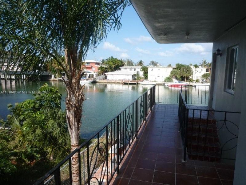8415 Crespi Blvd in Miami Beach, FL - Building Photo
