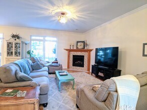 1434 Katie Ln in Palatine, IL - Building Photo - Building Photo