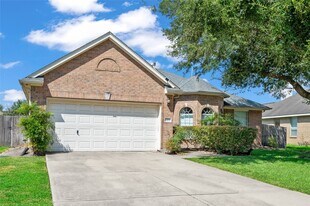 11402 Bucks Bridge Ln in Sugar Land, TX - Building Photo