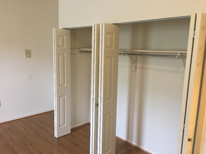 15 E Read St in Baltimore, MD - Building Photo - Building Photo